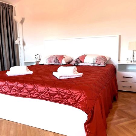 Apartment And Rooms Milak 拉布 外观 照片