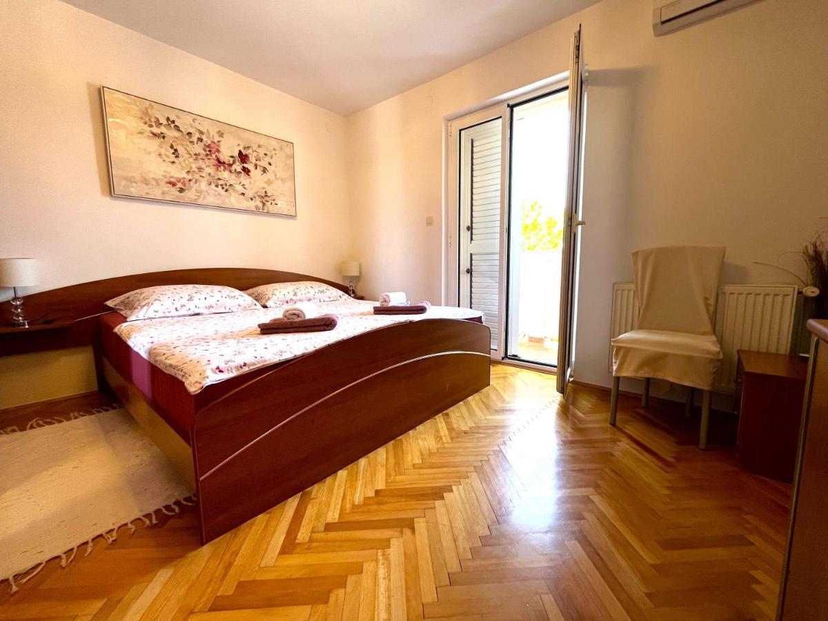 Apartment And Rooms Milak 拉布 外观 照片