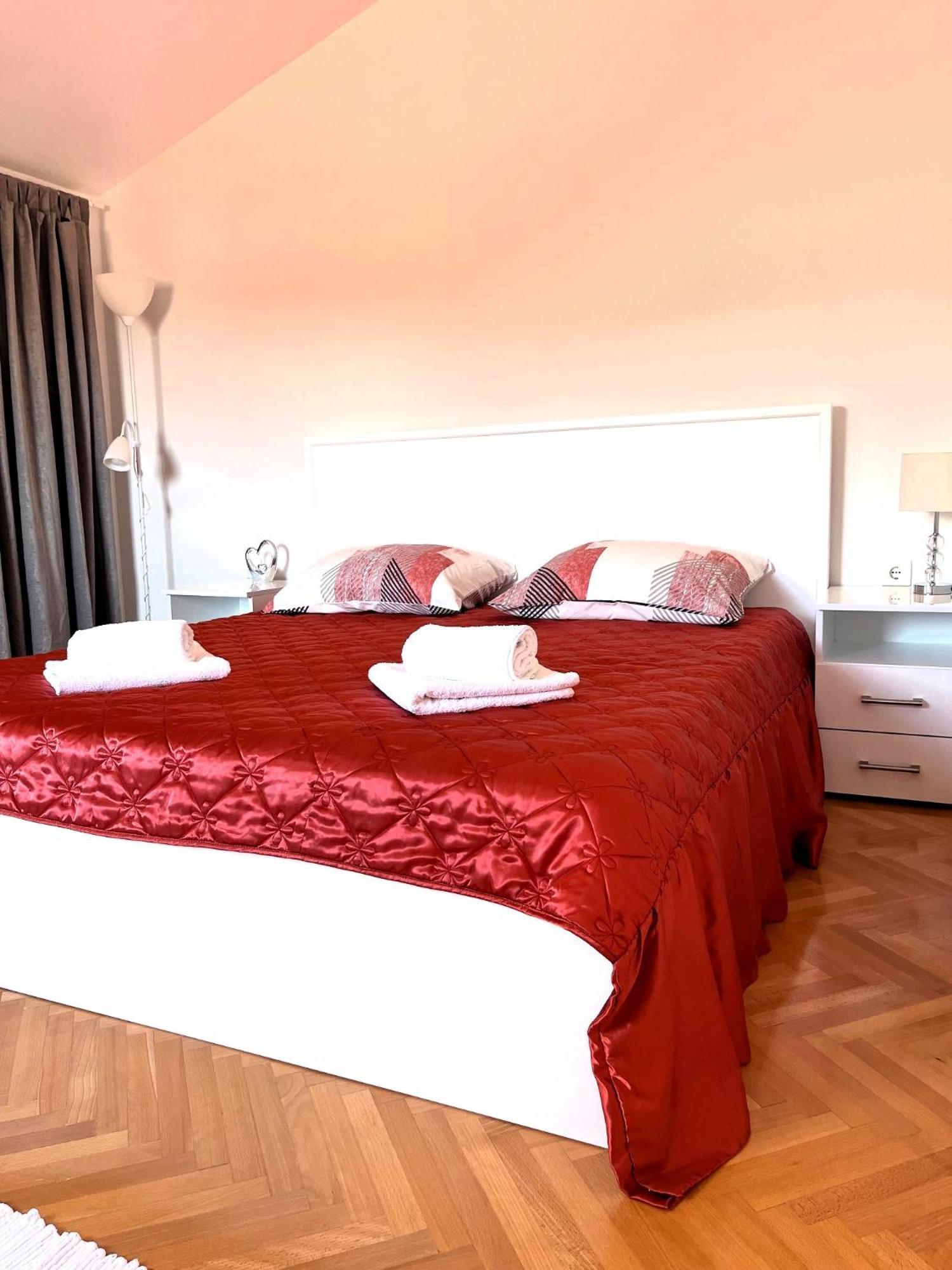 Apartment And Rooms Milak 拉布 外观 照片