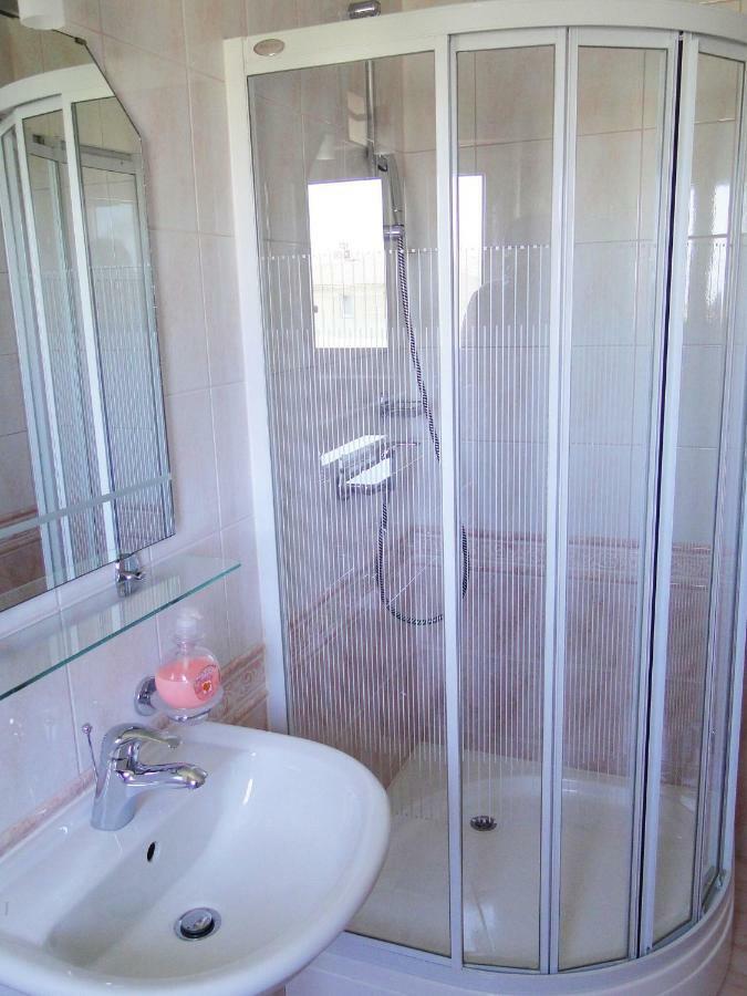 Apartment And Rooms Milak 拉布 外观 照片