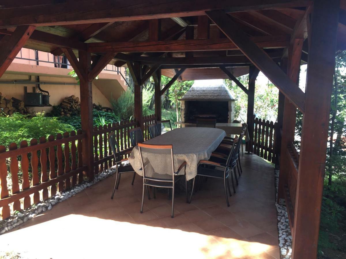 Apartment And Rooms Milak 拉布 外观 照片