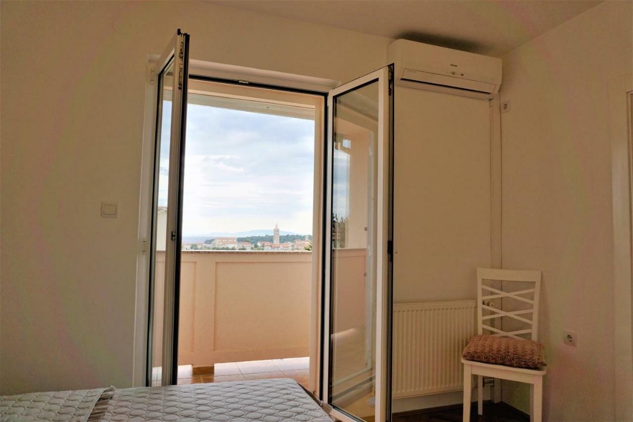 Apartment And Rooms Milak 拉布 外观 照片