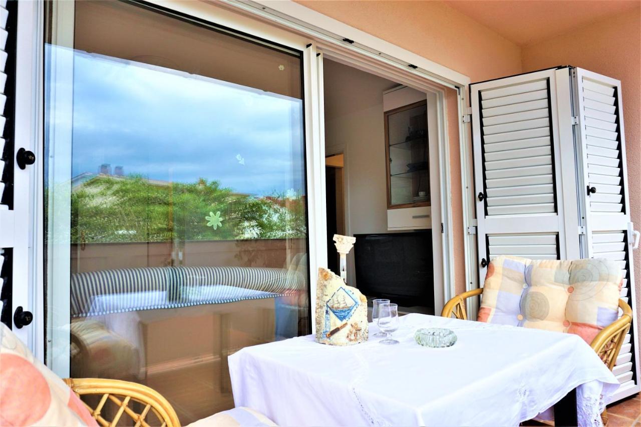 Apartment And Rooms Milak 拉布 外观 照片