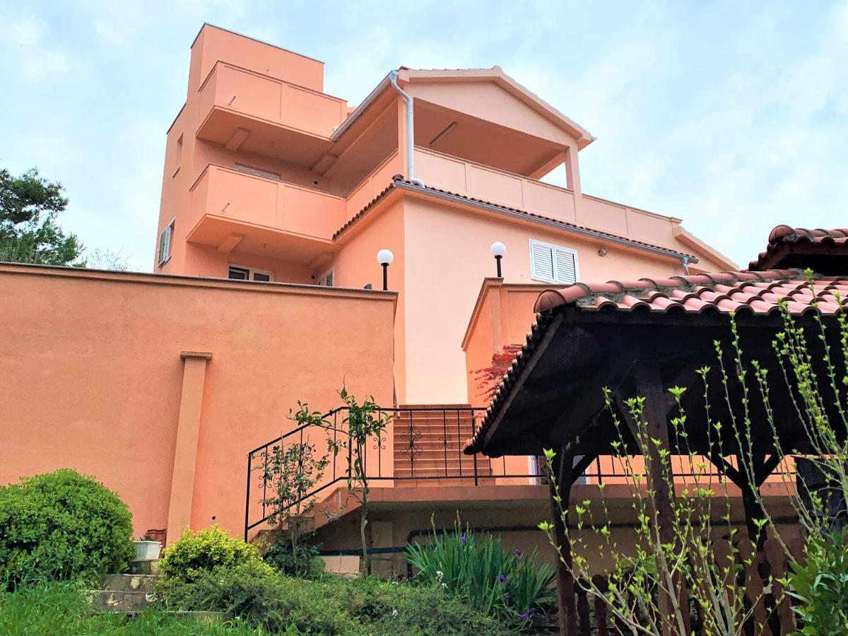 Apartment And Rooms Milak 拉布 外观 照片