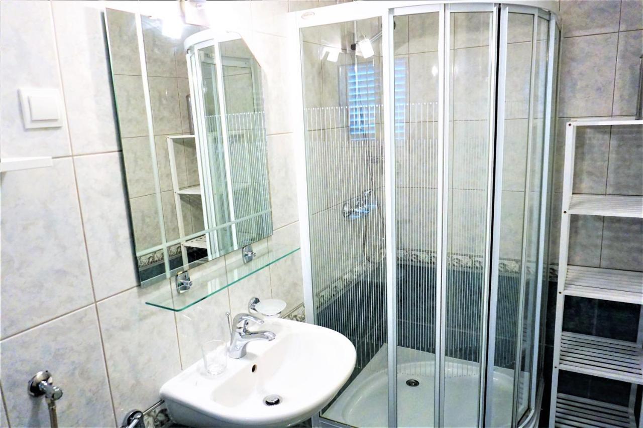 Apartment And Rooms Milak 拉布 外观 照片
